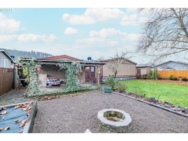 a view of a entryway of the house