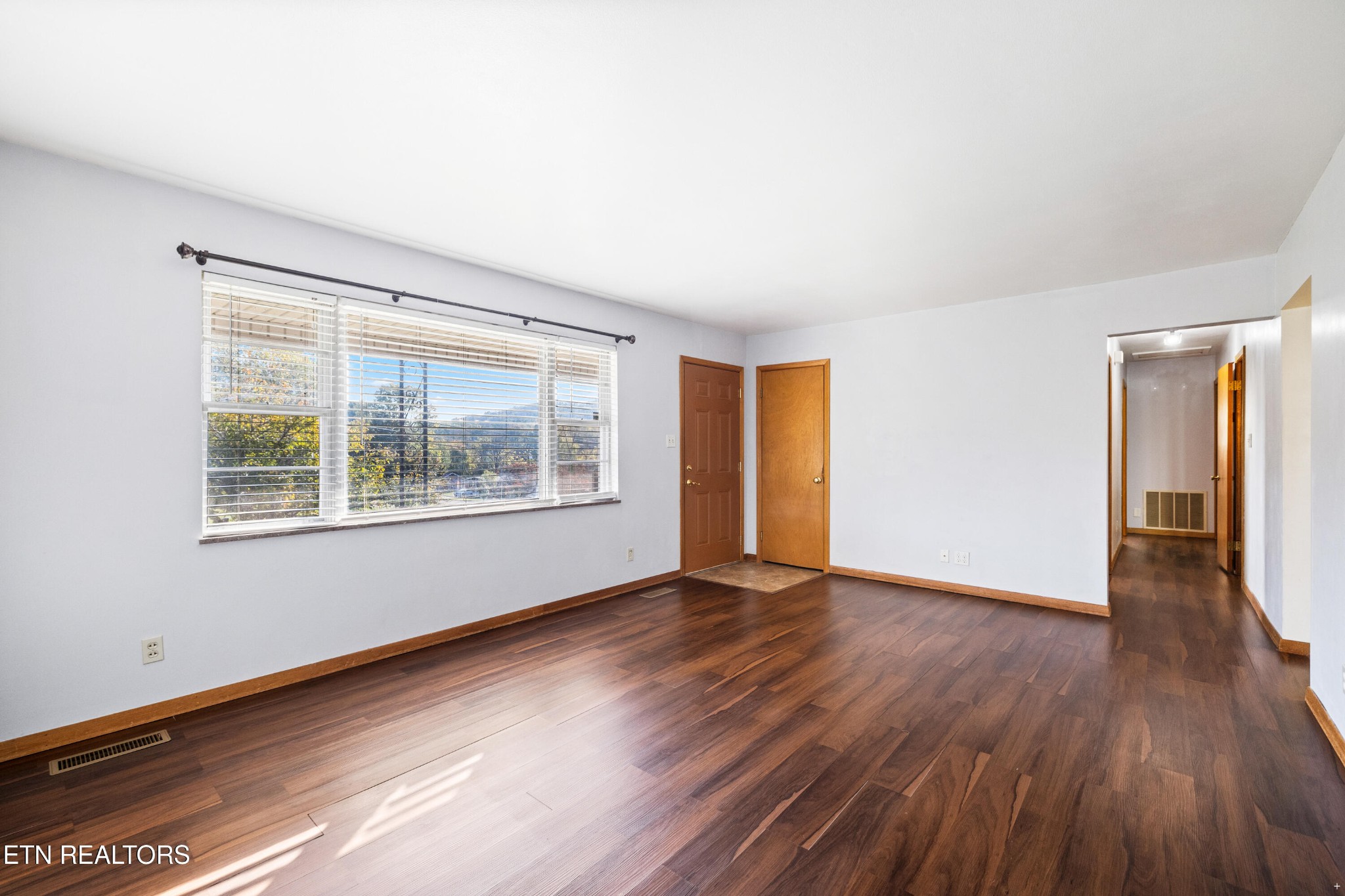5541 Stoneleigh Road Knoxville, TN 37912 - Photo 13 of 28 Gallery Image 13