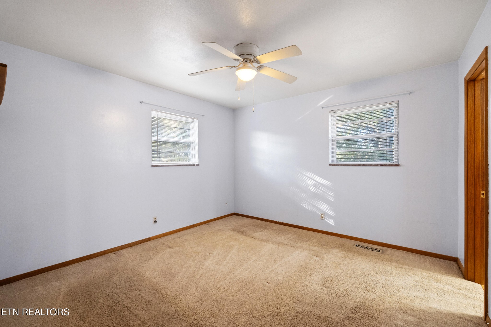 5541 Stoneleigh Road Knoxville, TN 37912 - Photo 14 of 28 Gallery Image 14