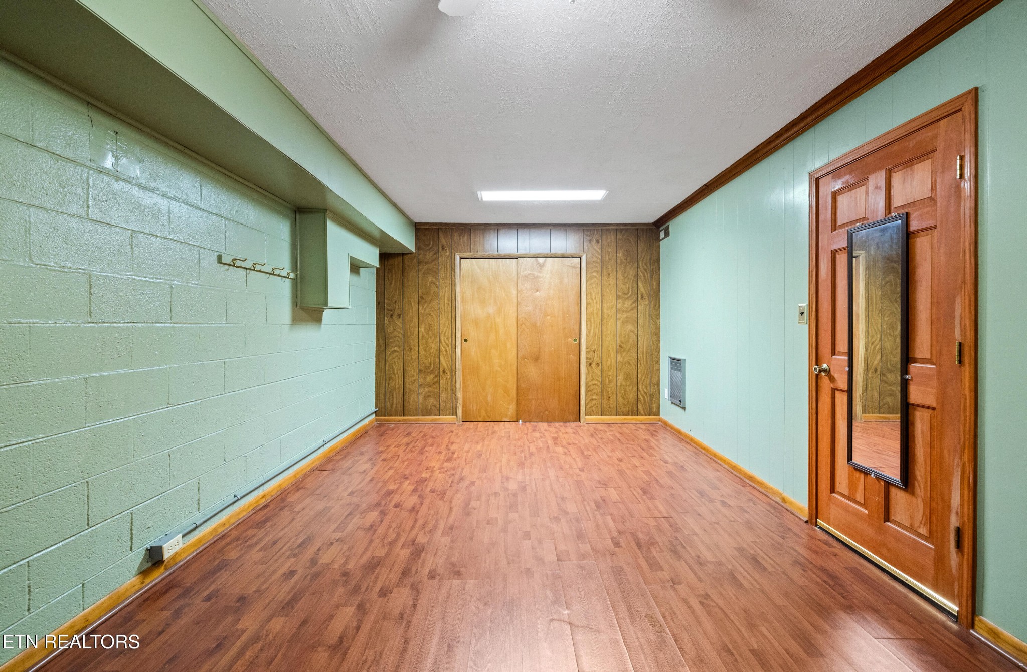 5541 Stoneleigh Road Knoxville, TN 37912 - Photo 20 of 28 Gallery Image 20