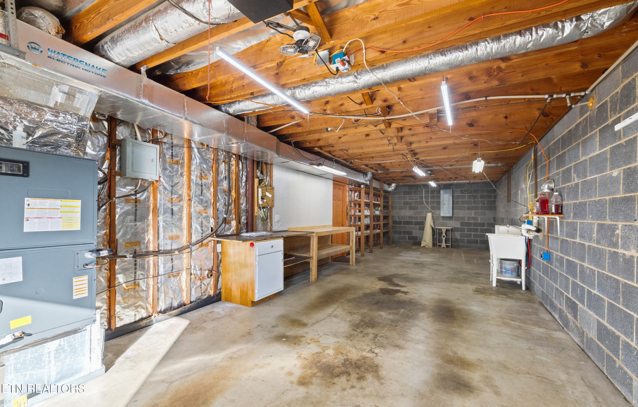 5541 Stoneleigh Road Knoxville, TN 37912 - Photo 23 of 28 Gallery Image 23