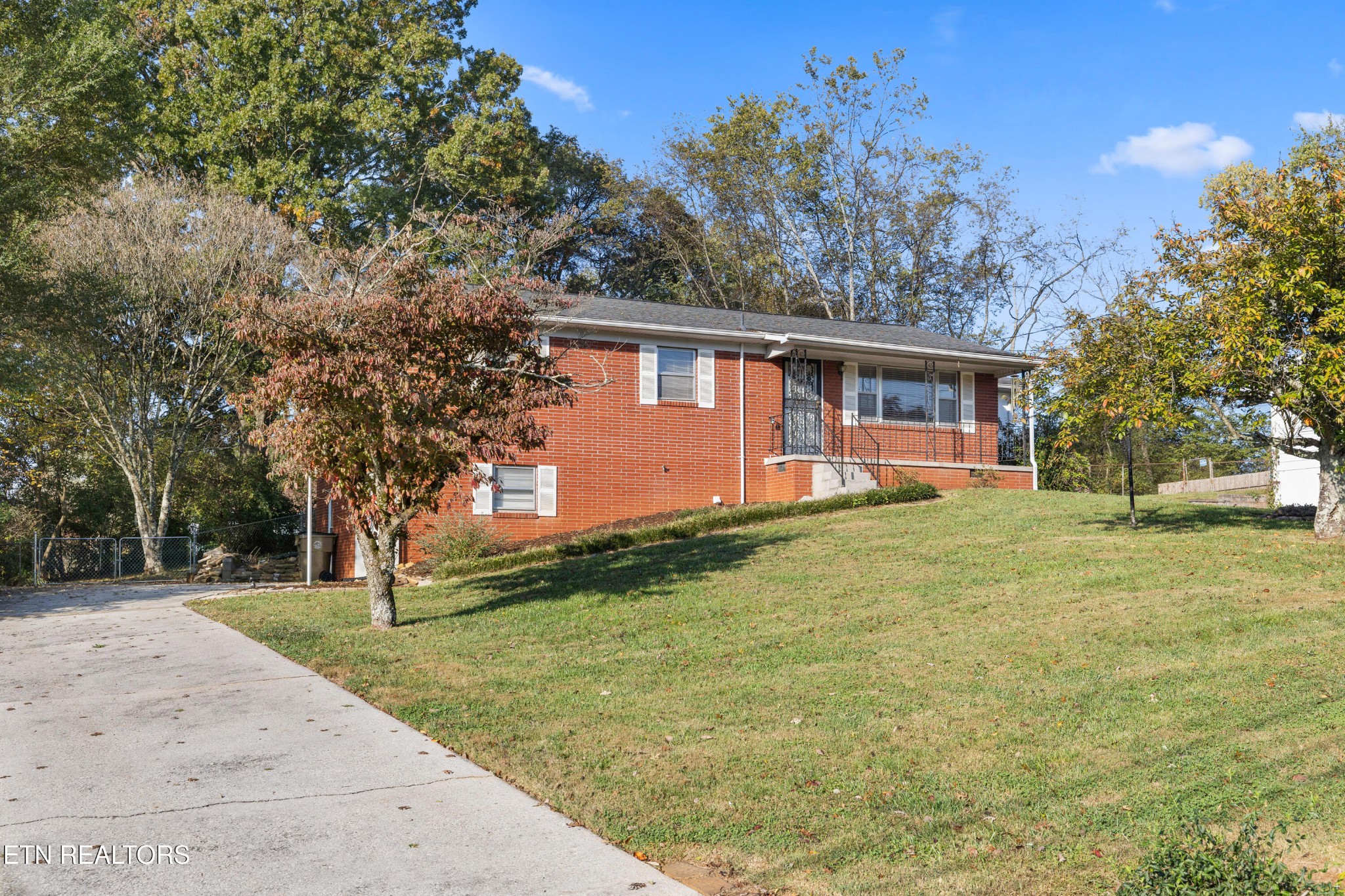 5541 Stoneleigh Road Knoxville, TN 37912 - Photo 28 of 28 Gallery Image 28