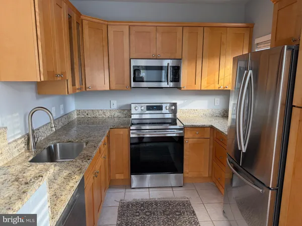 $3,000 | 1600 Spring Gate Dr., Unit 2402, McLean, VA 22102