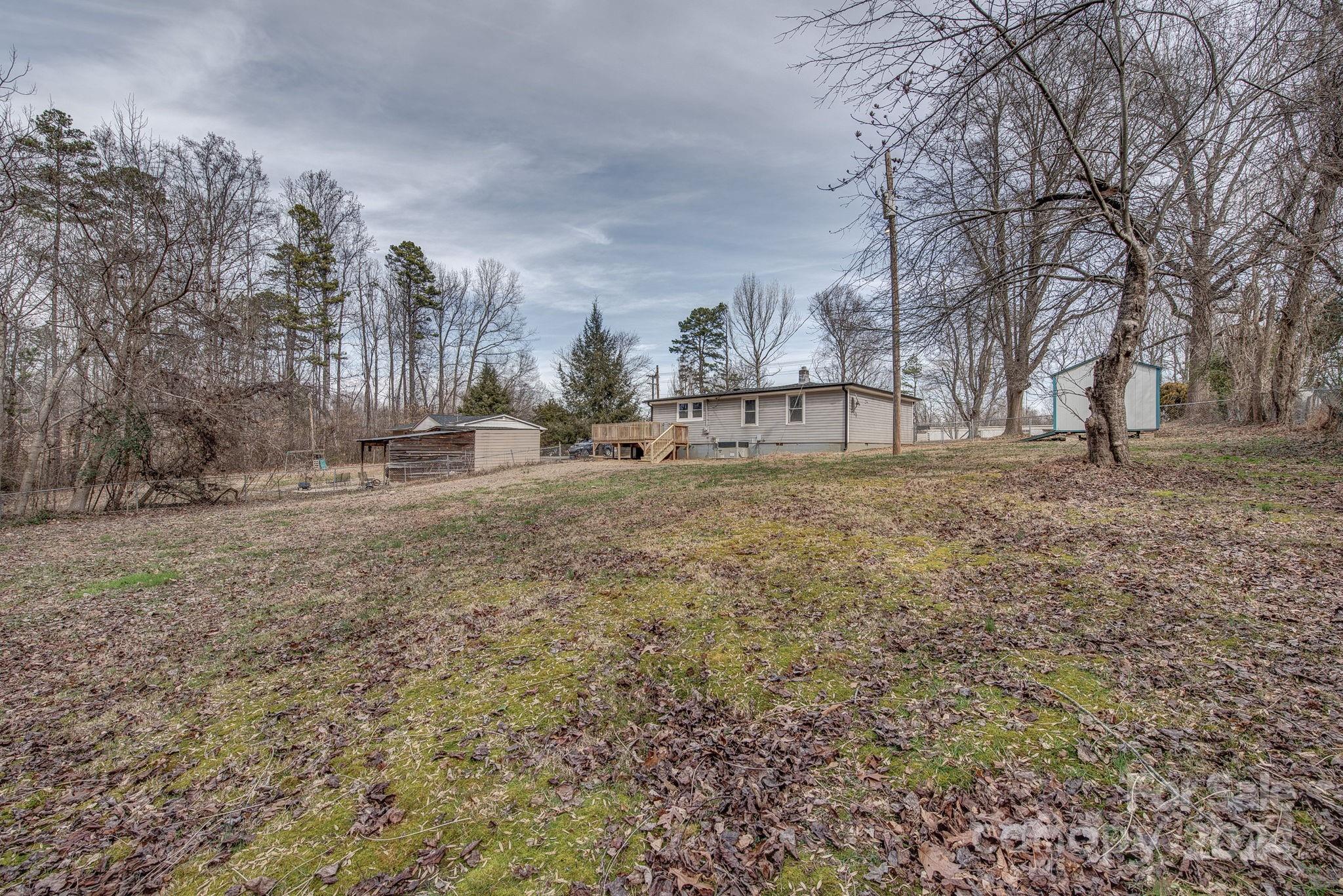 2714 Rufus Ratchford Road Gastonia, NC 28056 - Photo 20 of 28 a view of a yard with a snow