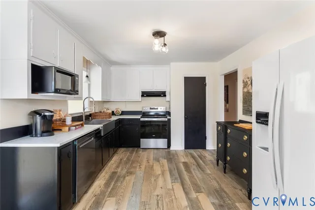 $349,990 | 6904 Lakeshore Court, Quinton, VA 23141