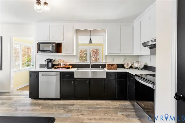 $349,990 | 6904 Lakeshore Court, Quinton, VA 23141