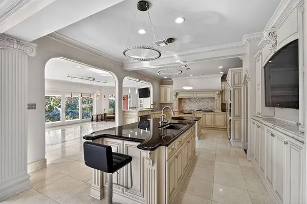 $1,950,000 | 31 English Turn Drive, New Orleans, LA 70131