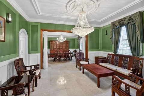 $1,950,000 | 31 English Turn Drive, New Orleans, LA 70131