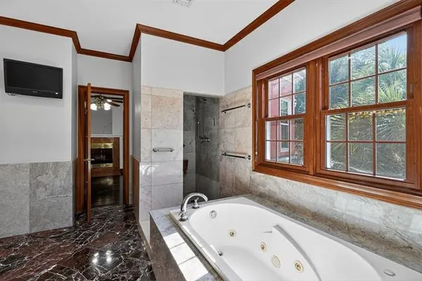 $1,950,000 | 31 English Turn Drive, New Orleans, LA 70131