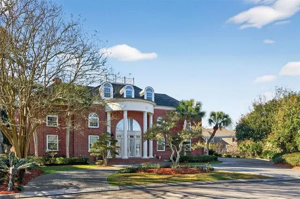$1,950,000 | 31 English Turn Drive, New Orleans, LA 70131