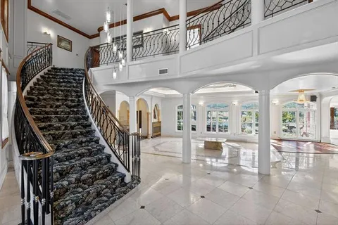 $1,950,000 | 31 English Turn Drive, New Orleans, LA 70131