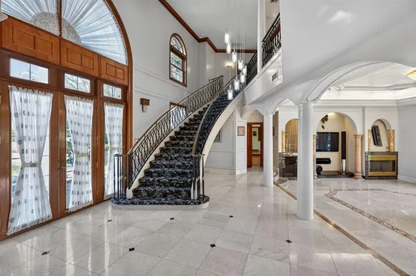 $1,950,000 | 31 English Turn Drive, New Orleans, LA 70131