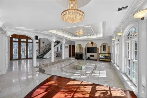 $1,950,000 | 31 English Turn Drive, New Orleans, LA 70131