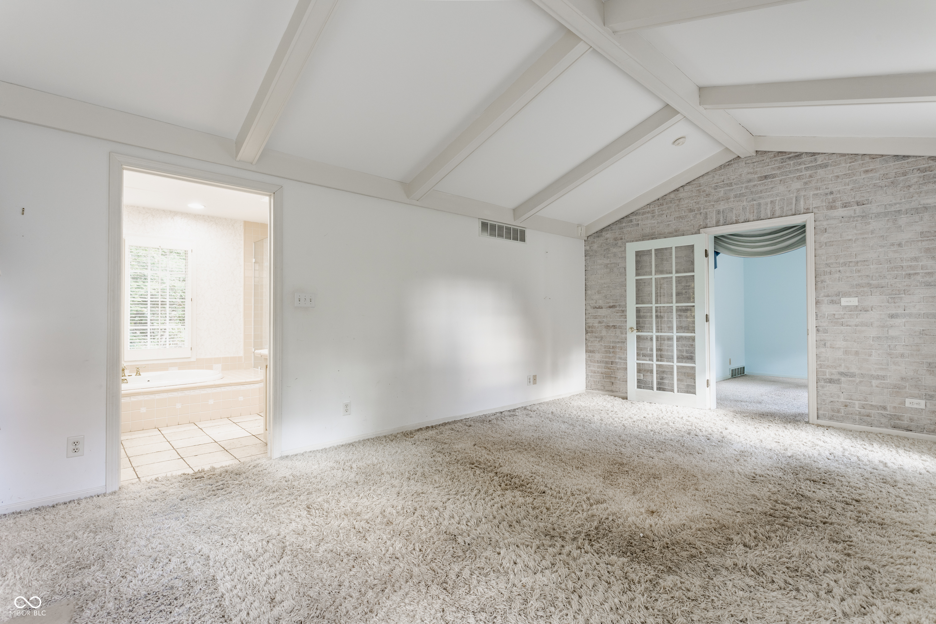 7102 Dean Road Indianapolis, IN 46240 - Photo 11 of 41