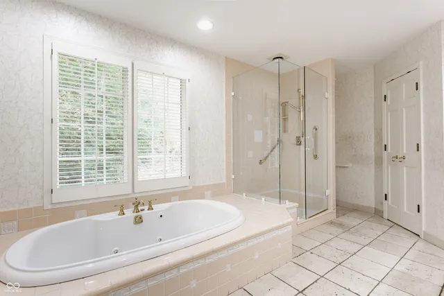 $575,000 | 7102 Dean Road, Indianapolis, IN 46240