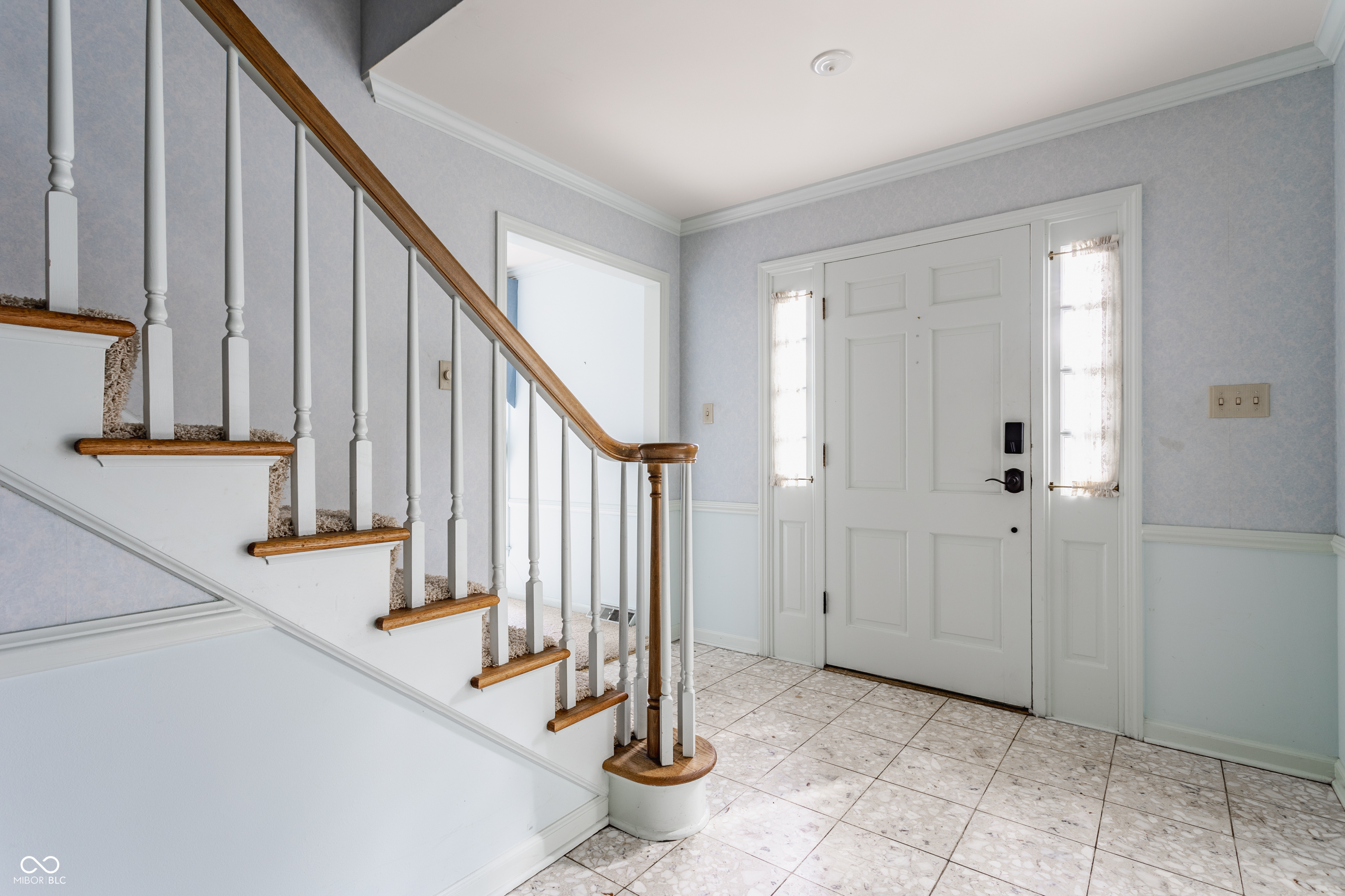 7102 Dean Road Indianapolis, IN 46240 - Photo 3 of 41