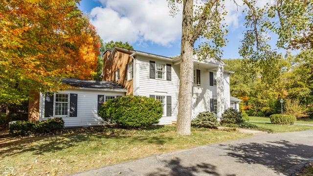 $575,000 | 7102 Dean Road, Indianapolis, IN 46240
