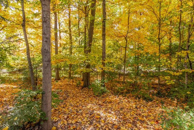 $575,000 | 7102 Dean Road, Indianapolis, IN 46240