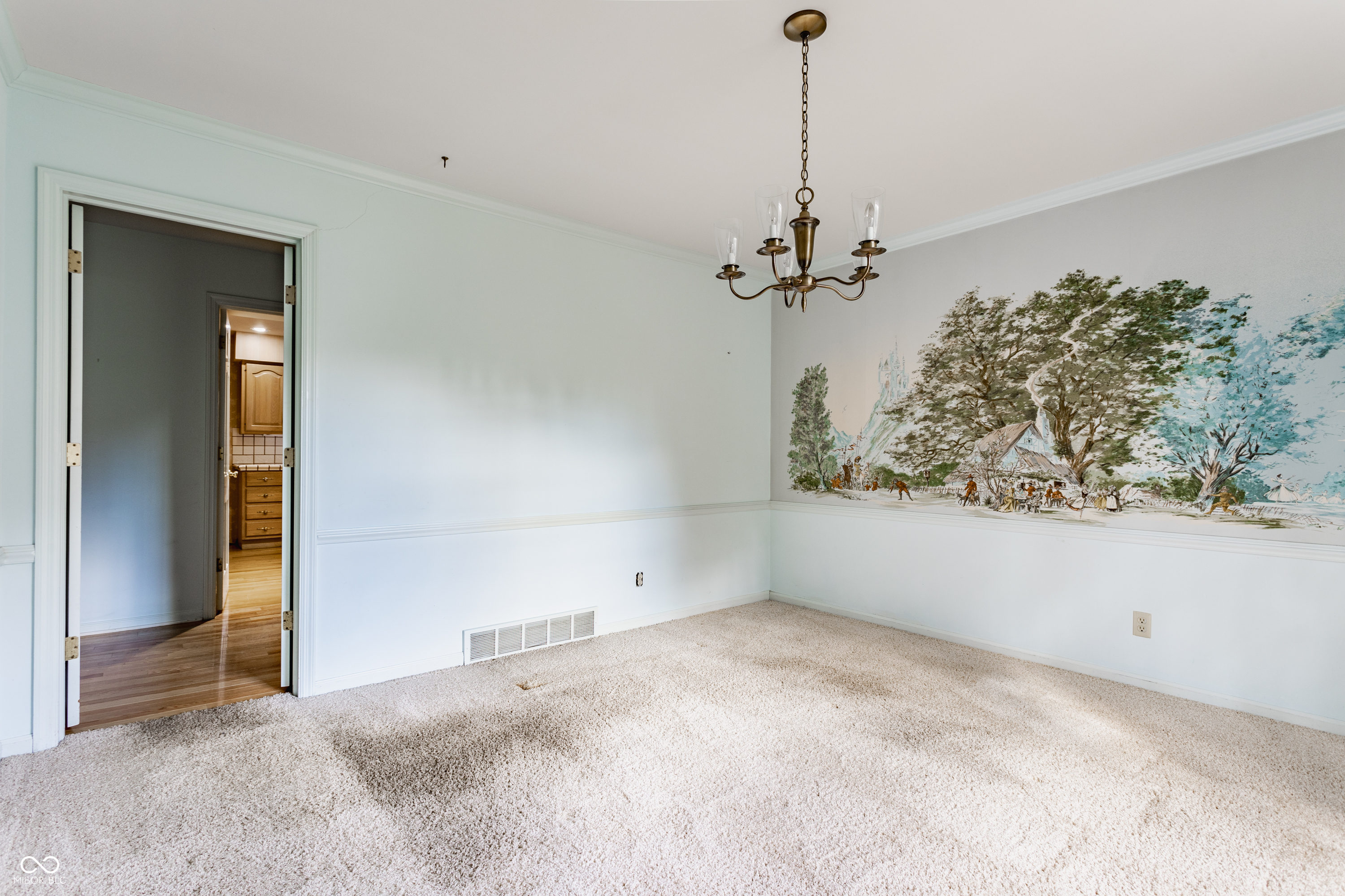 7102 Dean Road Indianapolis, IN 46240 - Photo 5 of 41