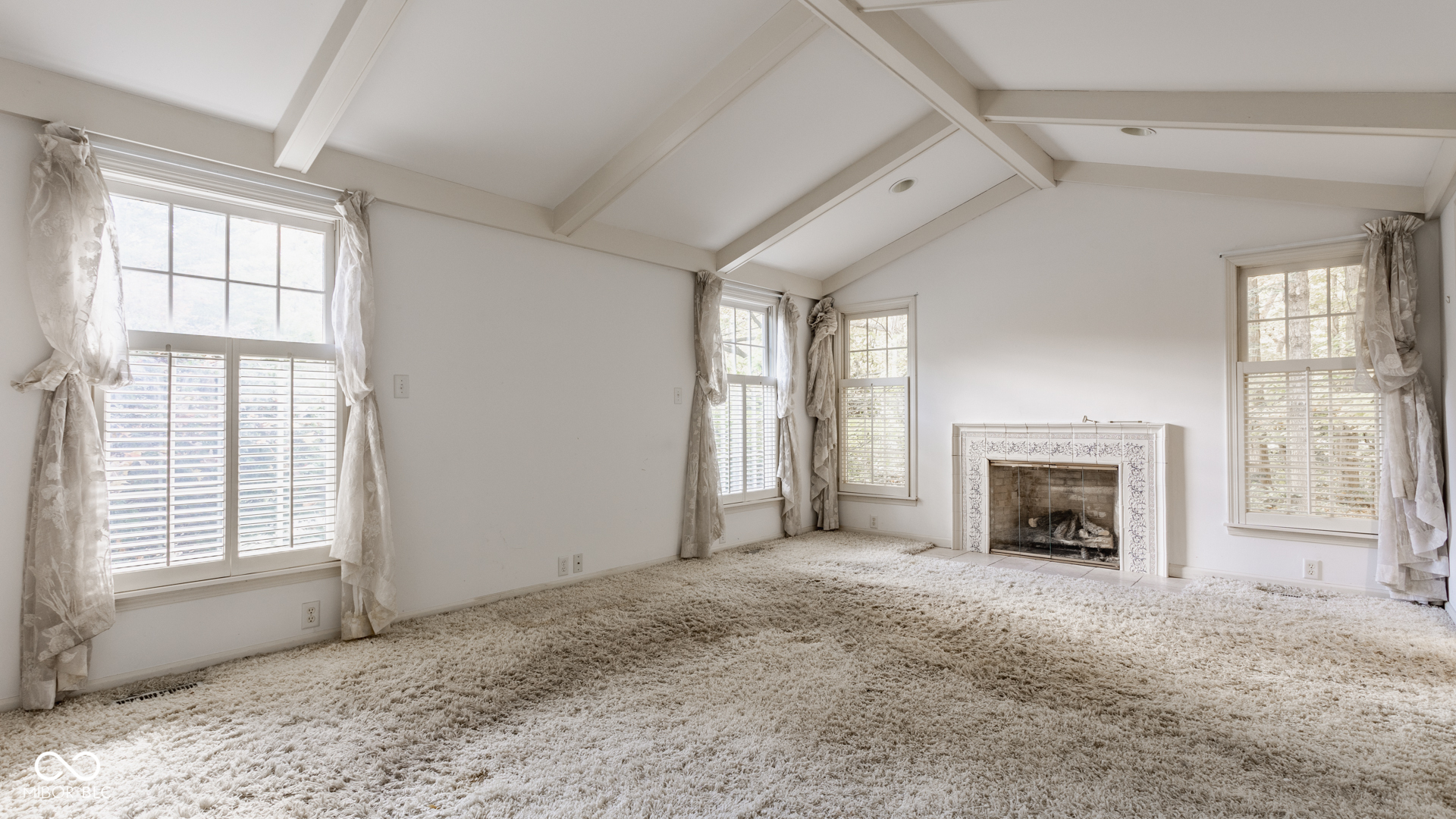 7102 Dean Road Indianapolis, IN 46240 - Photo 9 of 41