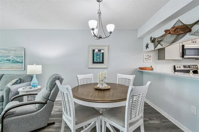 $208,000 | 7301 29th Ave Drive West, Unit 202, Bradenton, FL 34209