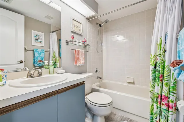 $208,000 | 7301 29th Ave Drive West, Unit 202, Bradenton, FL 34209