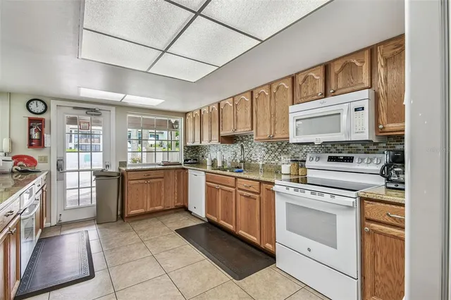 $208,000 | 7301 29th Ave Drive West, Unit 202, Bradenton, FL 34209