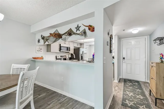 $208,000 | 7301 29th Ave Drive West, Unit 202, Bradenton, FL 34209