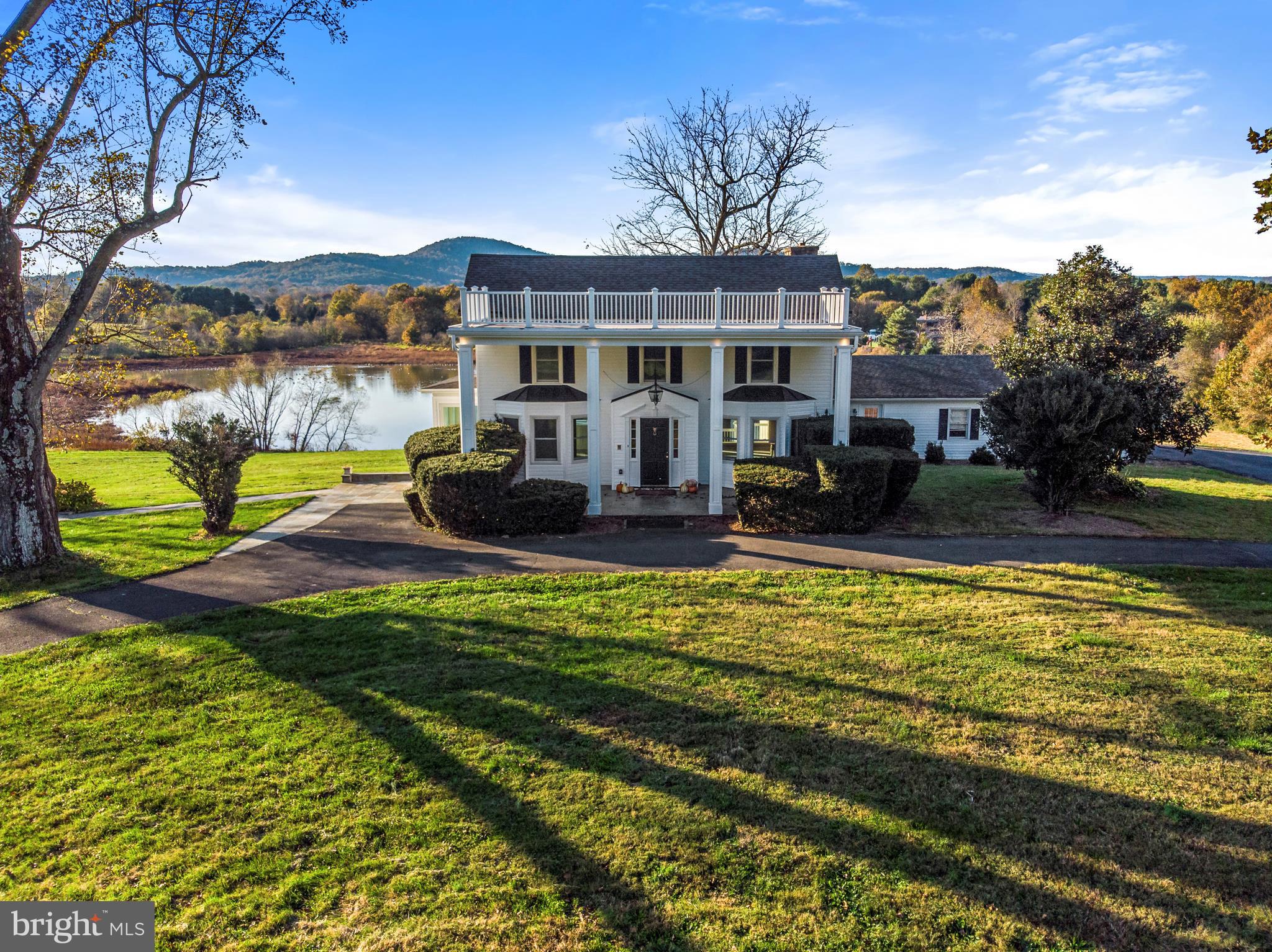 9390 Crest Hill Road Marshall, VA 20115 - Photo 1 of 30 Exterior (Front)