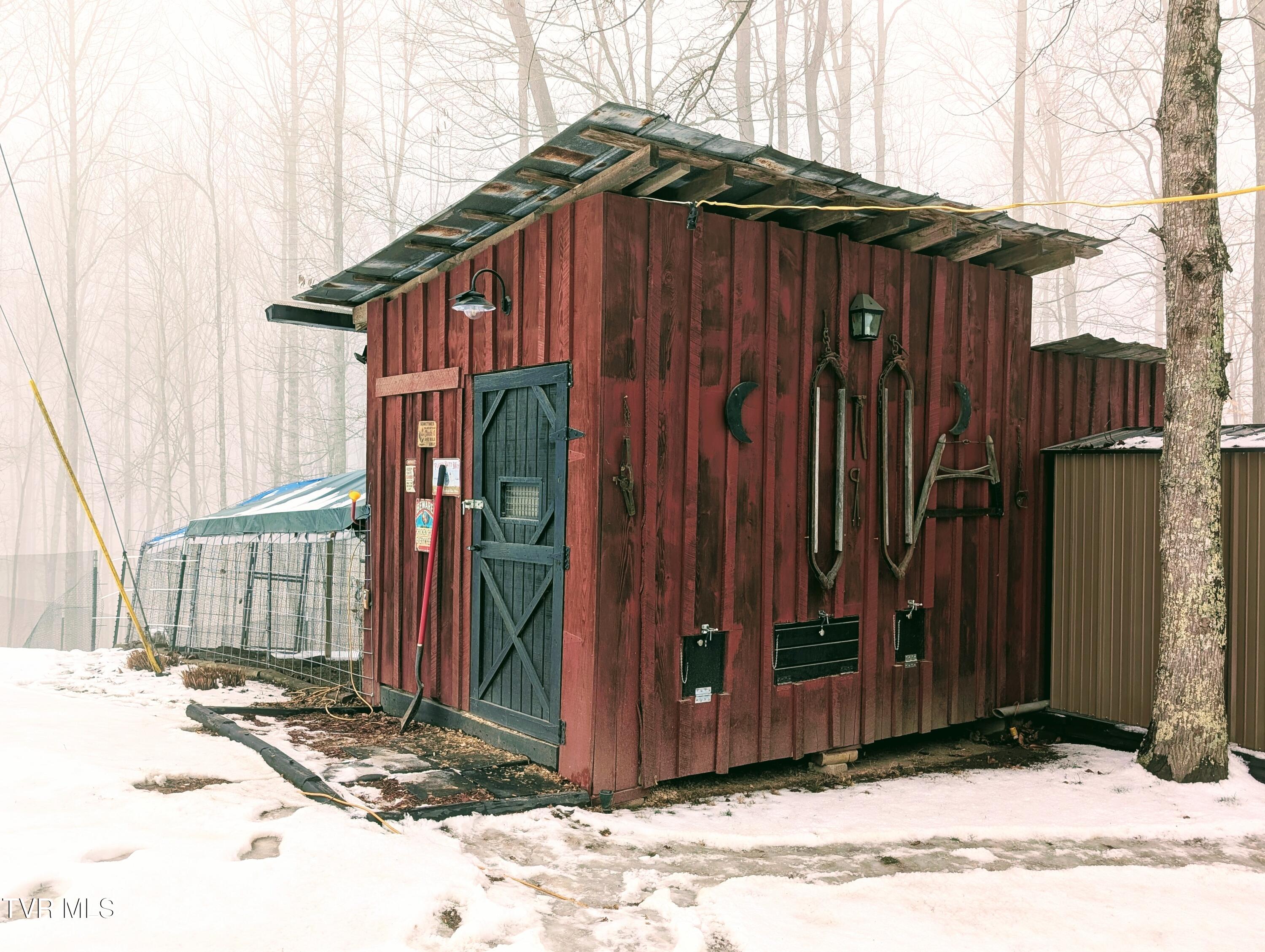 4887 The Lake Road Clintwood, VA 24228 - Photo 11 of 41 1000018896