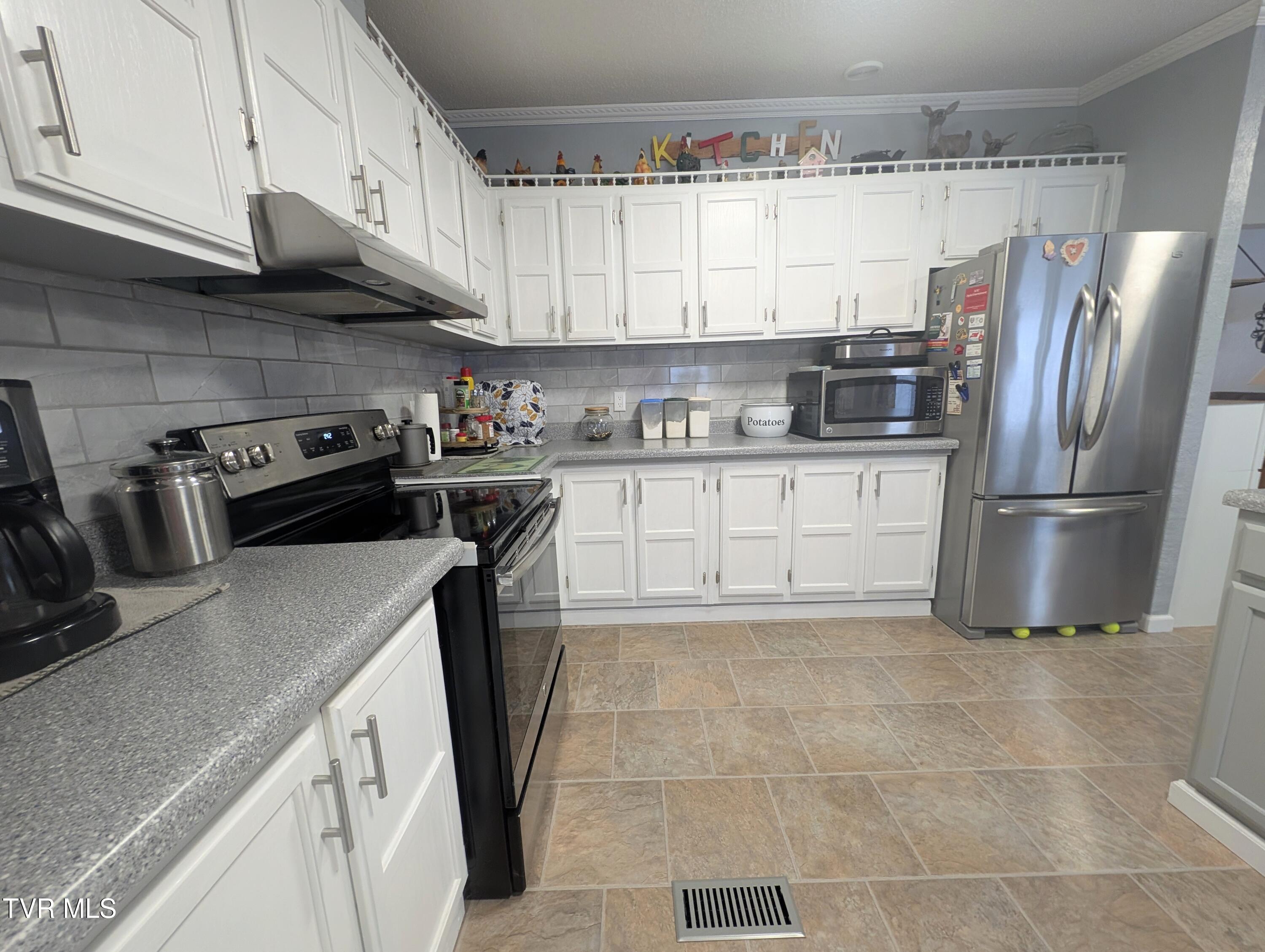 4887 The Lake Road Clintwood, VA 24228 - Photo 27 of 41 1000018871