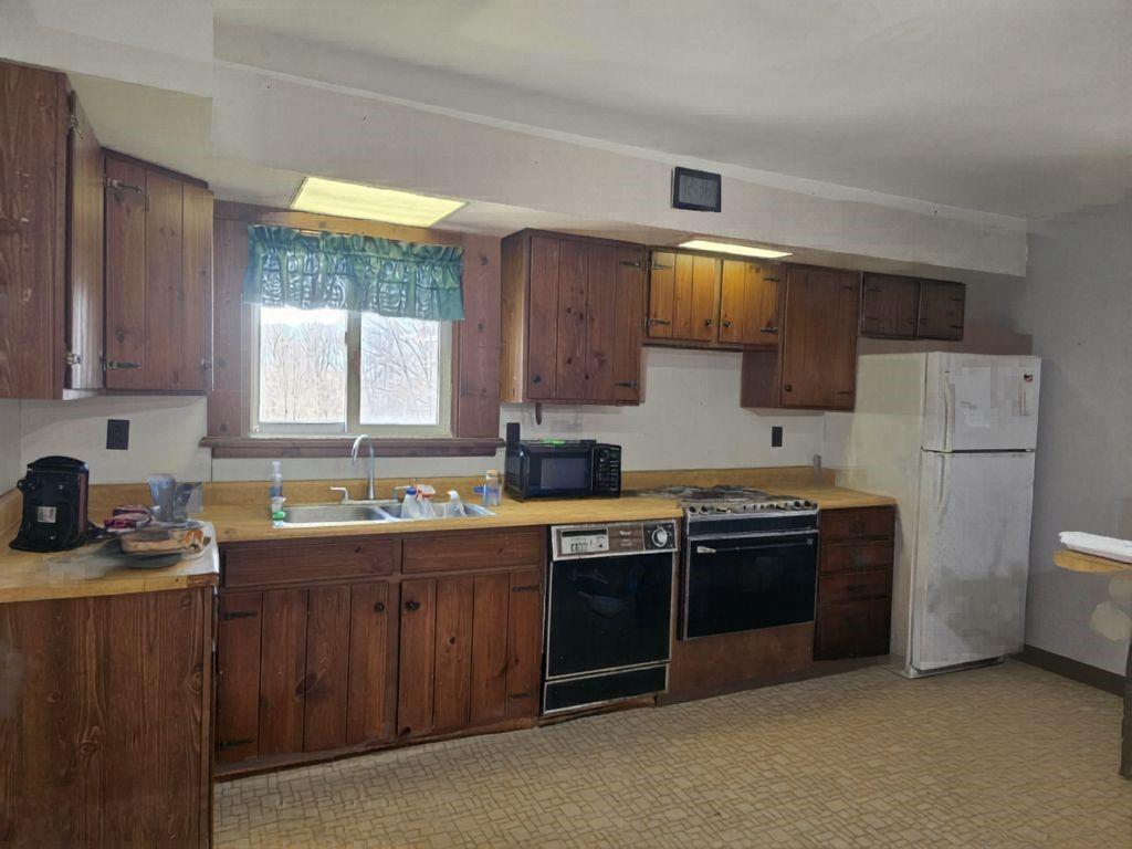 17562 Round Top Road Meadville, PA 16335 - Photo 10 of 24