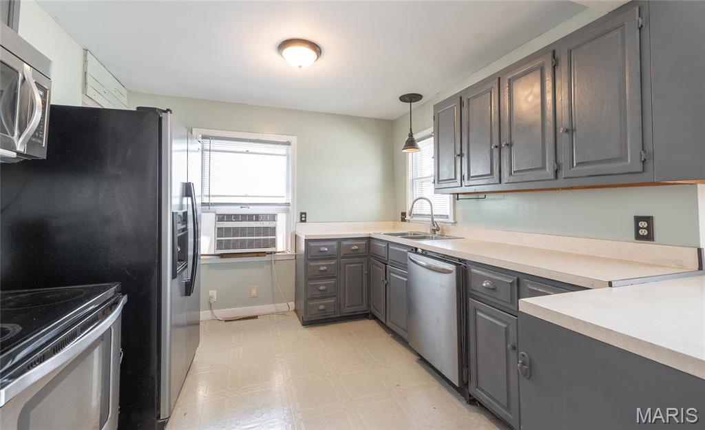 11 Rolla Gardens Drive Rolla, MO 65401 - Photo 7 of 34