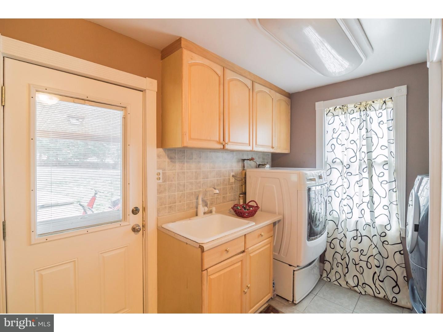 910 Georgetown Road Swarthmore, PA 19081 - Photo 17 of 17 Laundry Room