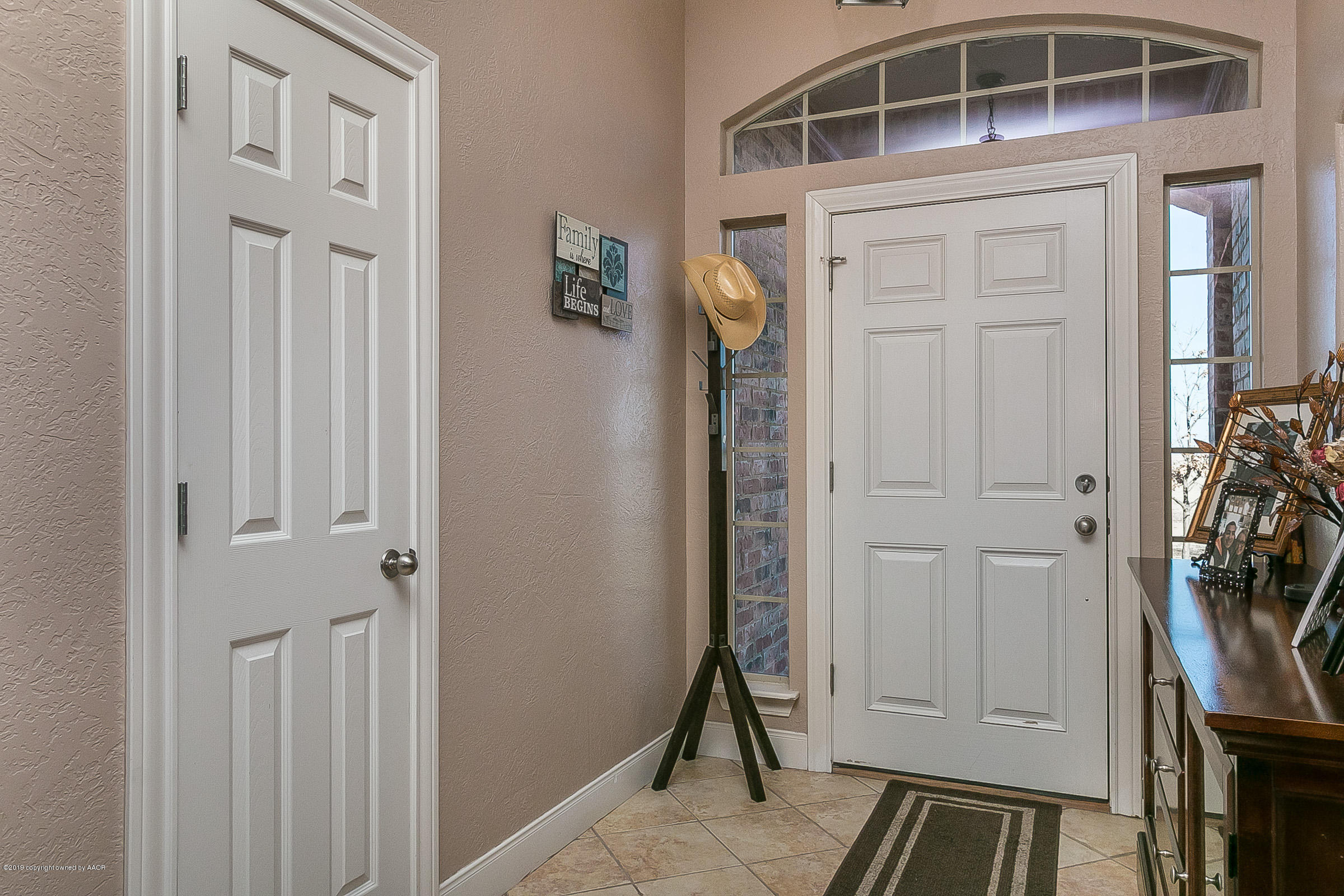 11309 Collin Wade Road Amarillo, TX 79124 - Photo 3 of 29 Foyer