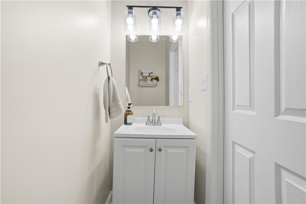 2416 Magee Road Sewickley, PA 15143 - Photo 7 of 37