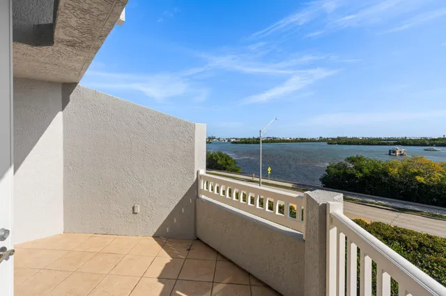 $1,685,000 | 43 Seaside S Court, Key West, FL 33040