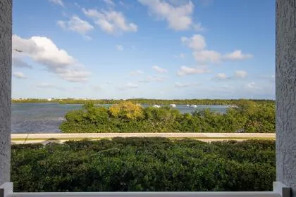 $1,685,000 | 43 Seaside S Court, Key West, FL 33040