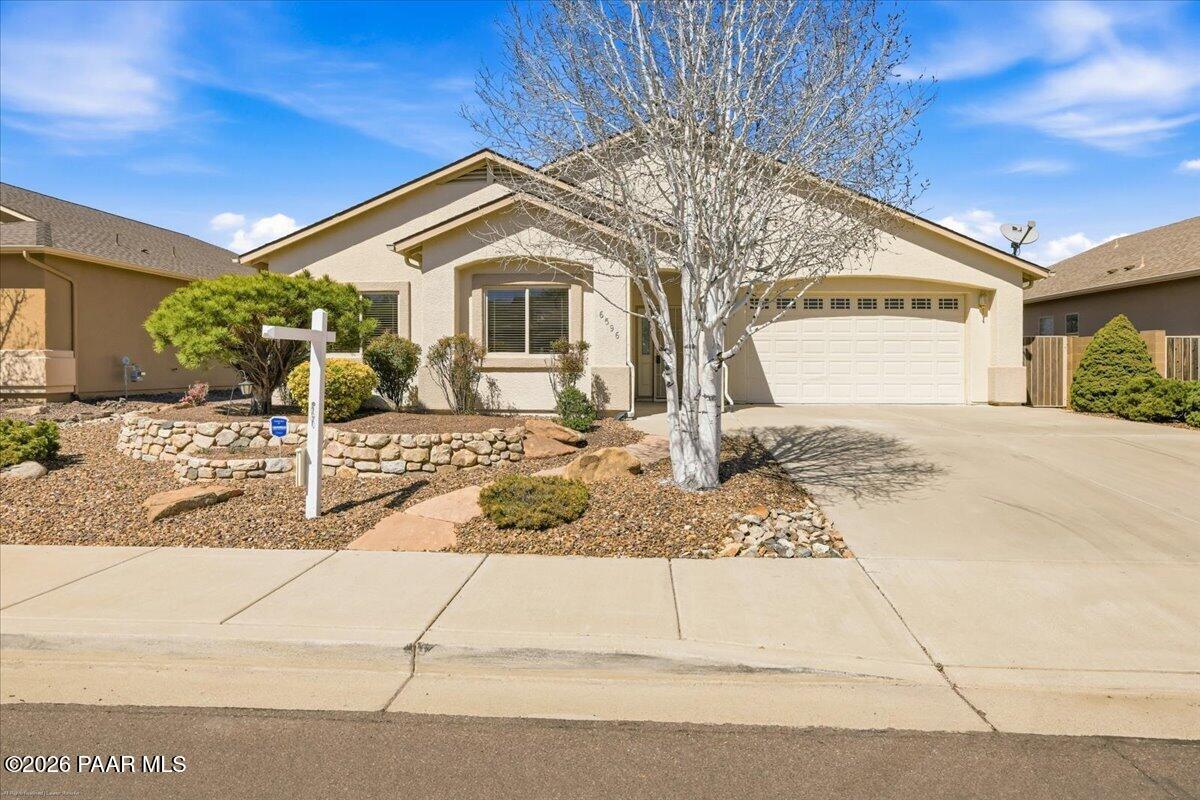 6596 Farmstead Road Prescott Valley, AZ 86314 - Photo 2 of 54 Front