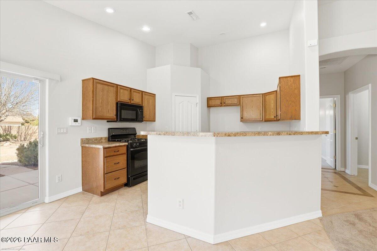 6596 Farmstead Road Prescott Valley, AZ 86314 - Photo 10 of 54 Kitchen