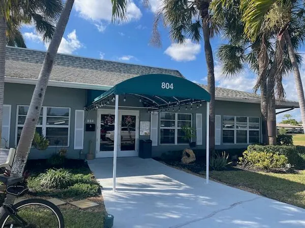 $190,000 | 910 South Drive, Unit A, Delray Beach, FL 33445