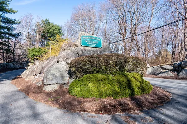 $325,000 | 133 Fairway Drive, Coventry, RI 02816