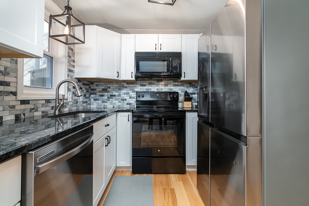 133 Fairway Drive Coventry, RI 02816 - Photo 9 of 24