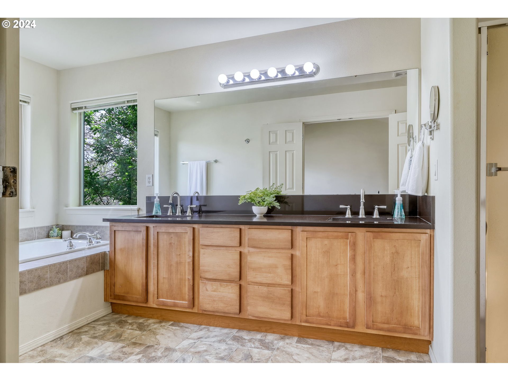 623 Raber Road Eugene, OR 97402 - Photo 28 of 45 Gallery Image 28