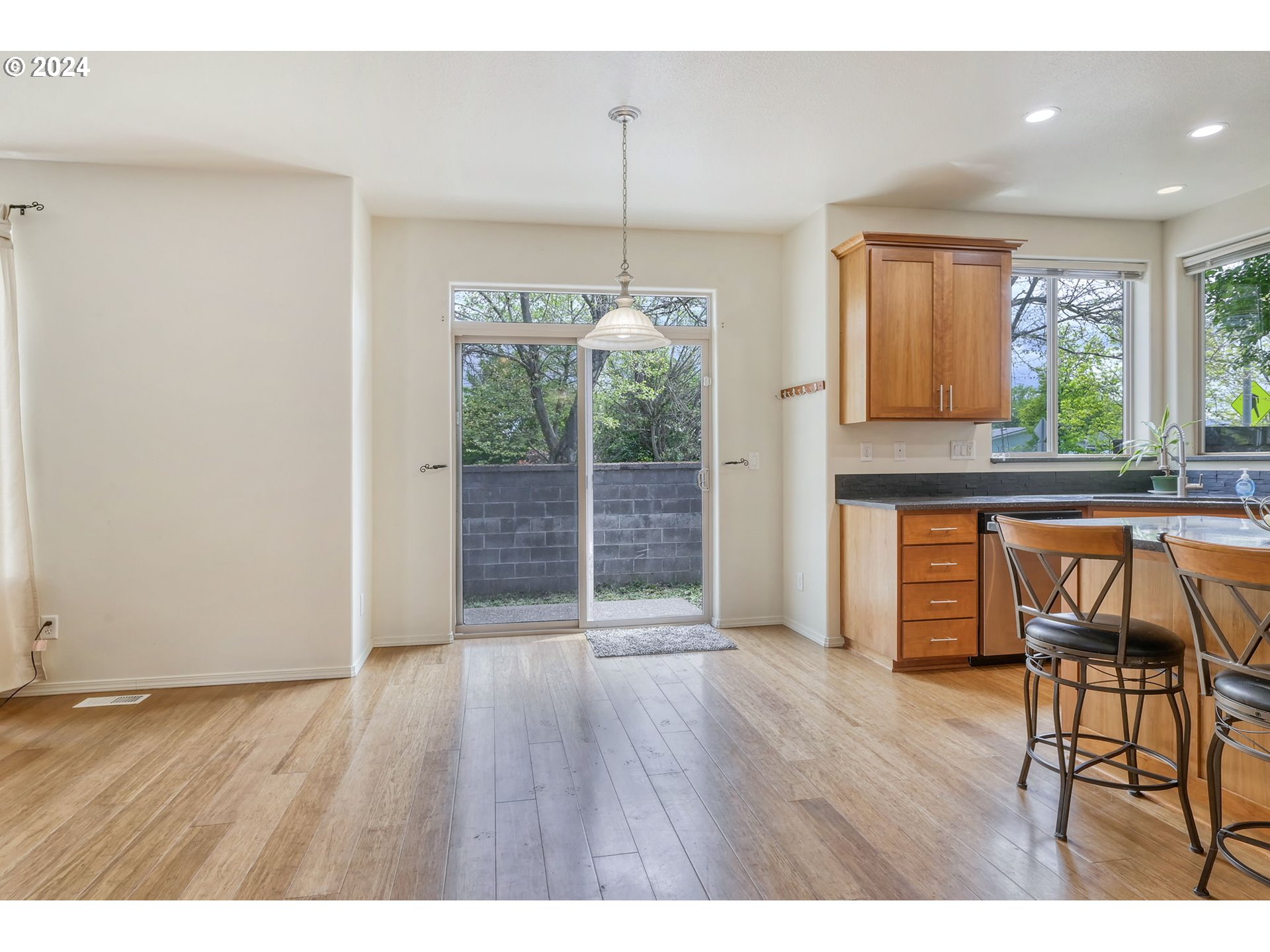 623 Raber Road Eugene, OR 97402 - Photo 9 of 45 Gallery Image 9