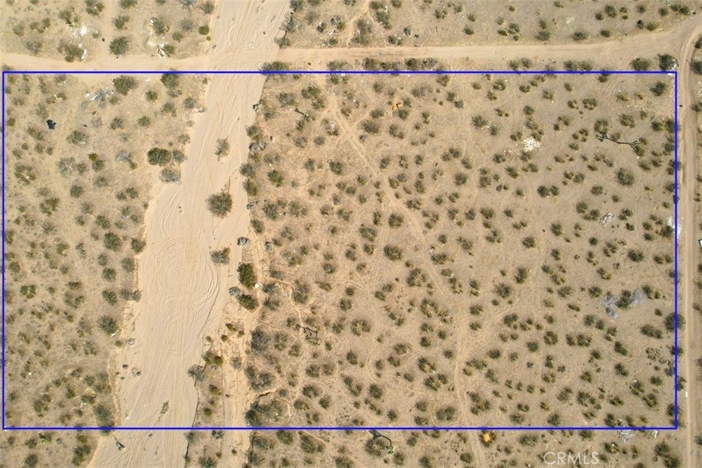 8 Maricopa Road Victorville, CA 92392 - Photo 11 of 14 a view of a small bathroom