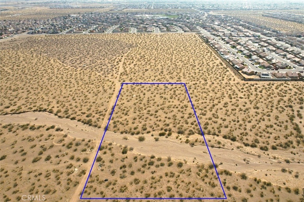 8 Maricopa Road Victorville, CA 92392 - Photo 5 of 14 a view of bathroom