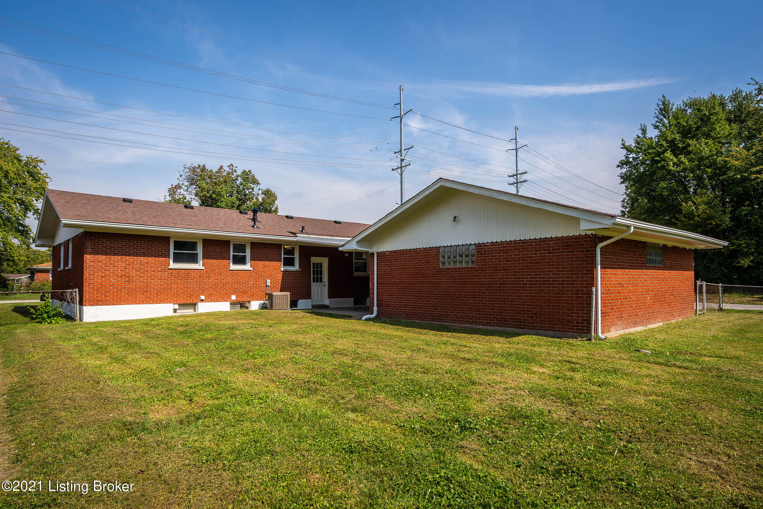 2400 Farnsley Road Louisville, KY 40216 - Photo 18 of 19 2400 Farnsley Rd-13