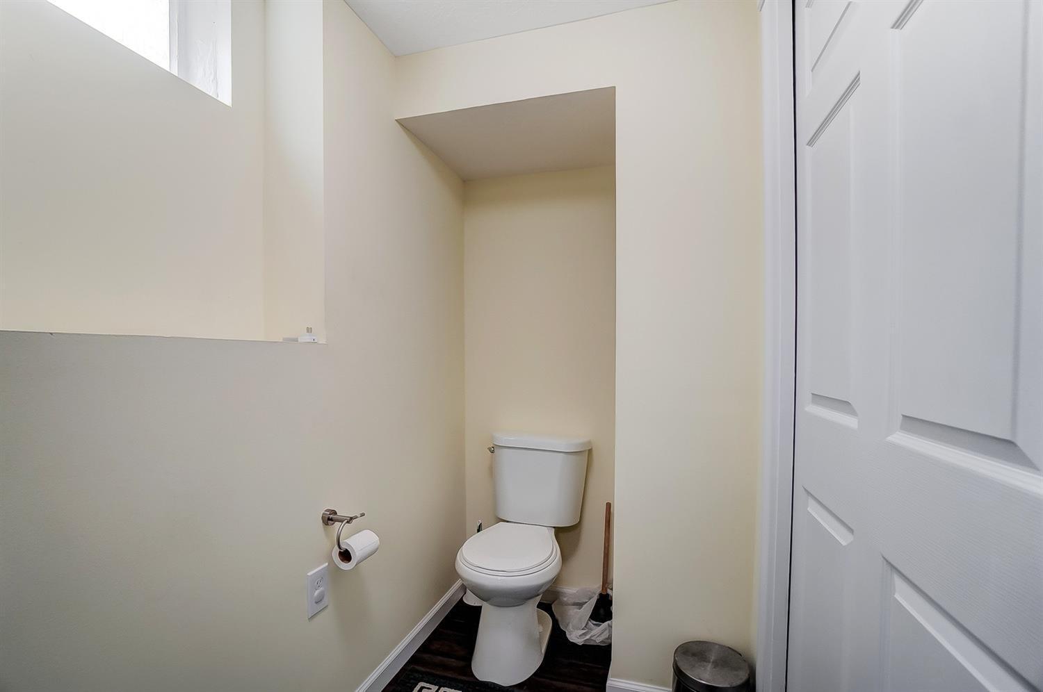 637 West Kemper Road Forest Park, OH 45246 - Photo 23 of 27
