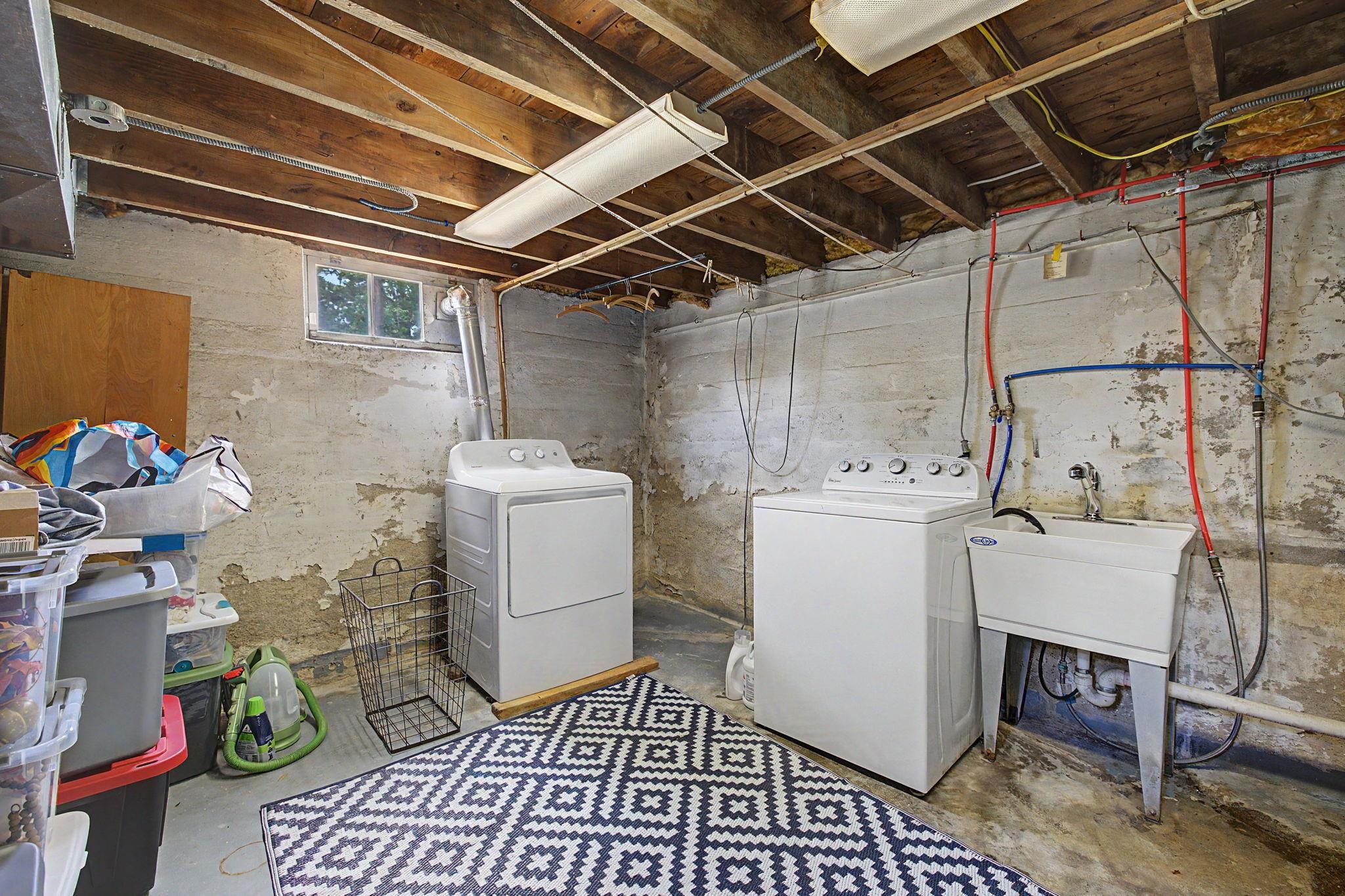 171 Kenney Street Manchester, NH 03103 - Photo 56 of 60